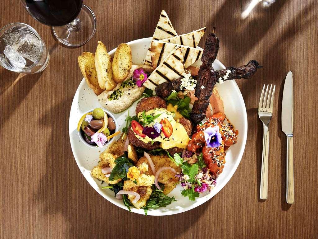Desert Gardens Hotel Ayers Rock Restaurant foto