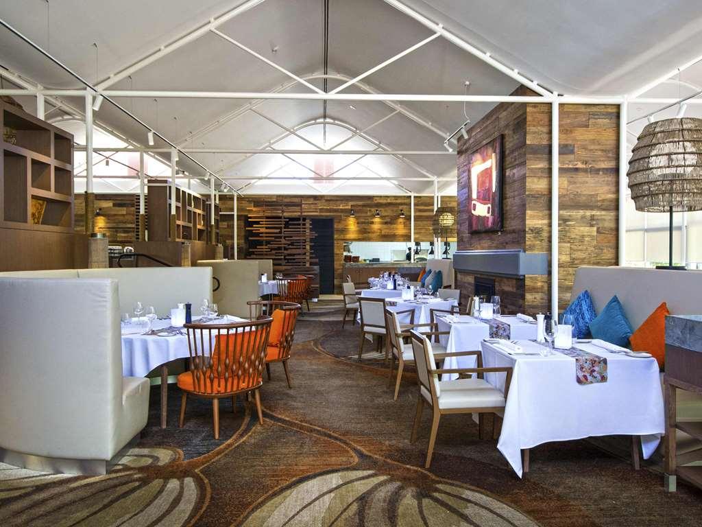 Desert Gardens Hotel Ayers Rock Restaurant foto