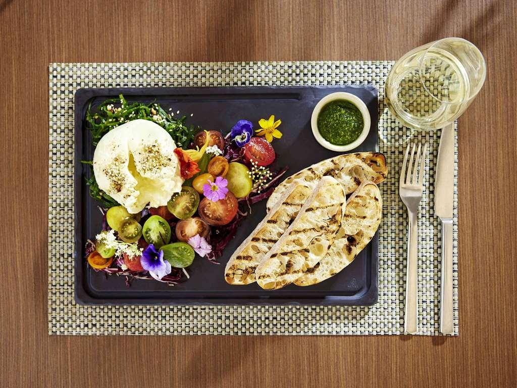 Desert Gardens Hotel Ayers Rock Restaurant foto